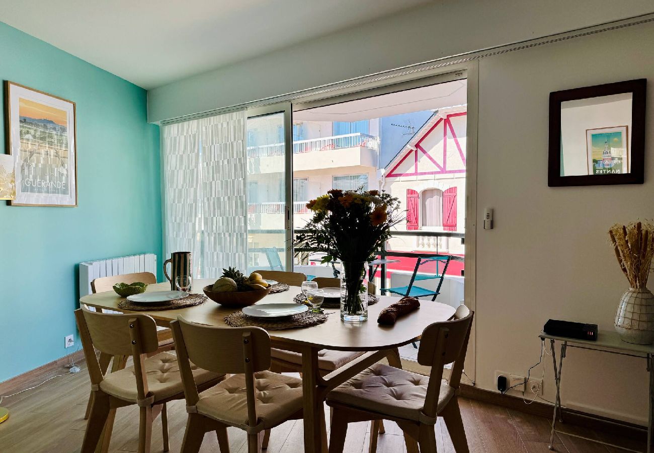 Apartment in La Baule-Escoublac - Un nid au marché : La baule 