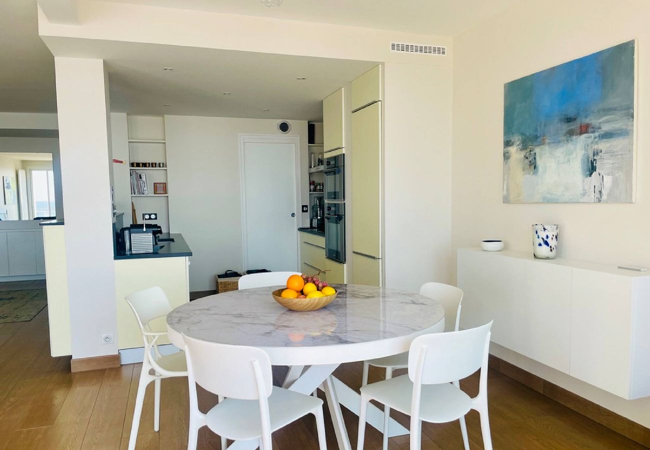 Apartment in La Baule-Escoublac -  Les Mouettes : face mer La Baule