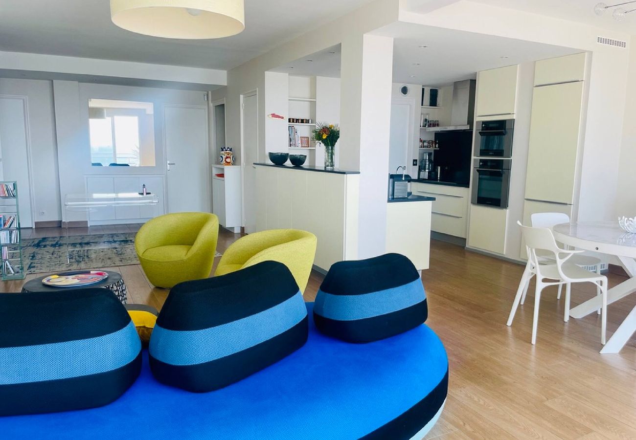 Apartment in La Baule-Escoublac -  Les Mouettes : face mer La Baule