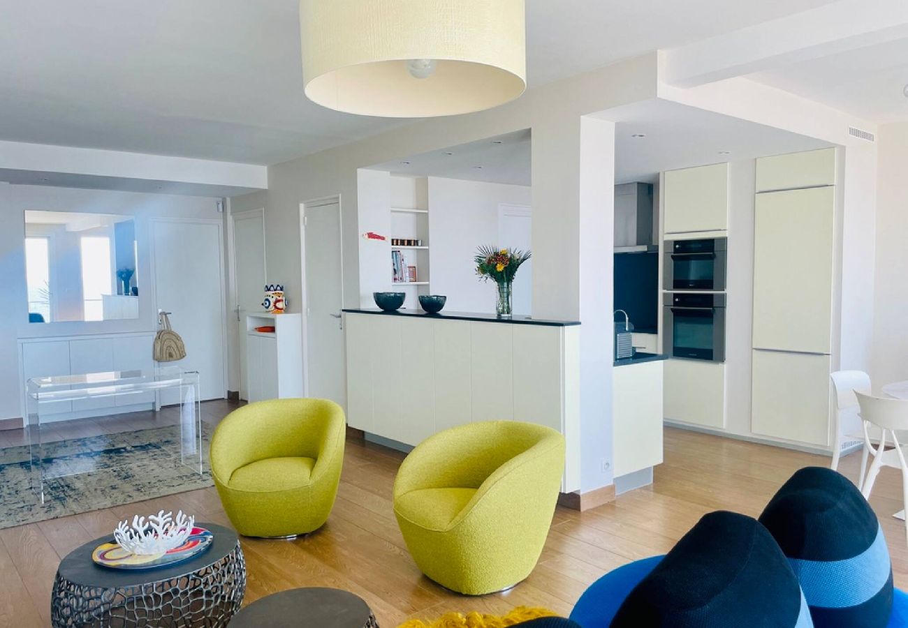 Apartment in La Baule-Escoublac -  Les Mouettes : face mer La Baule