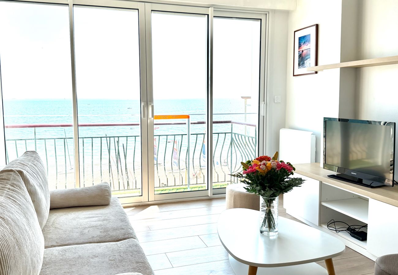 Apartment in La Baule-Escoublac - Face mer à La Baule : Evobaule