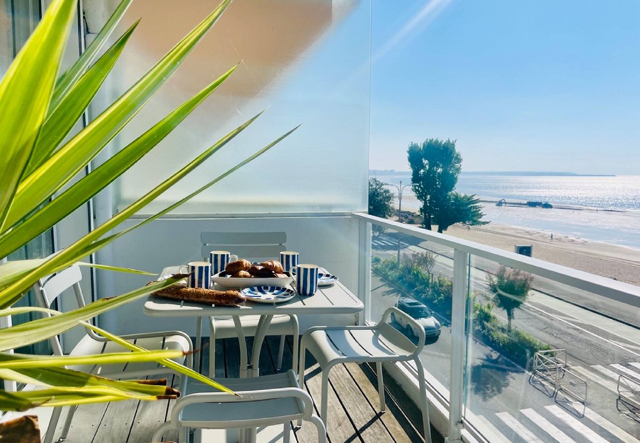Appartement à La Baule-Escoublac -  Les Mouettes : face mer La Baule